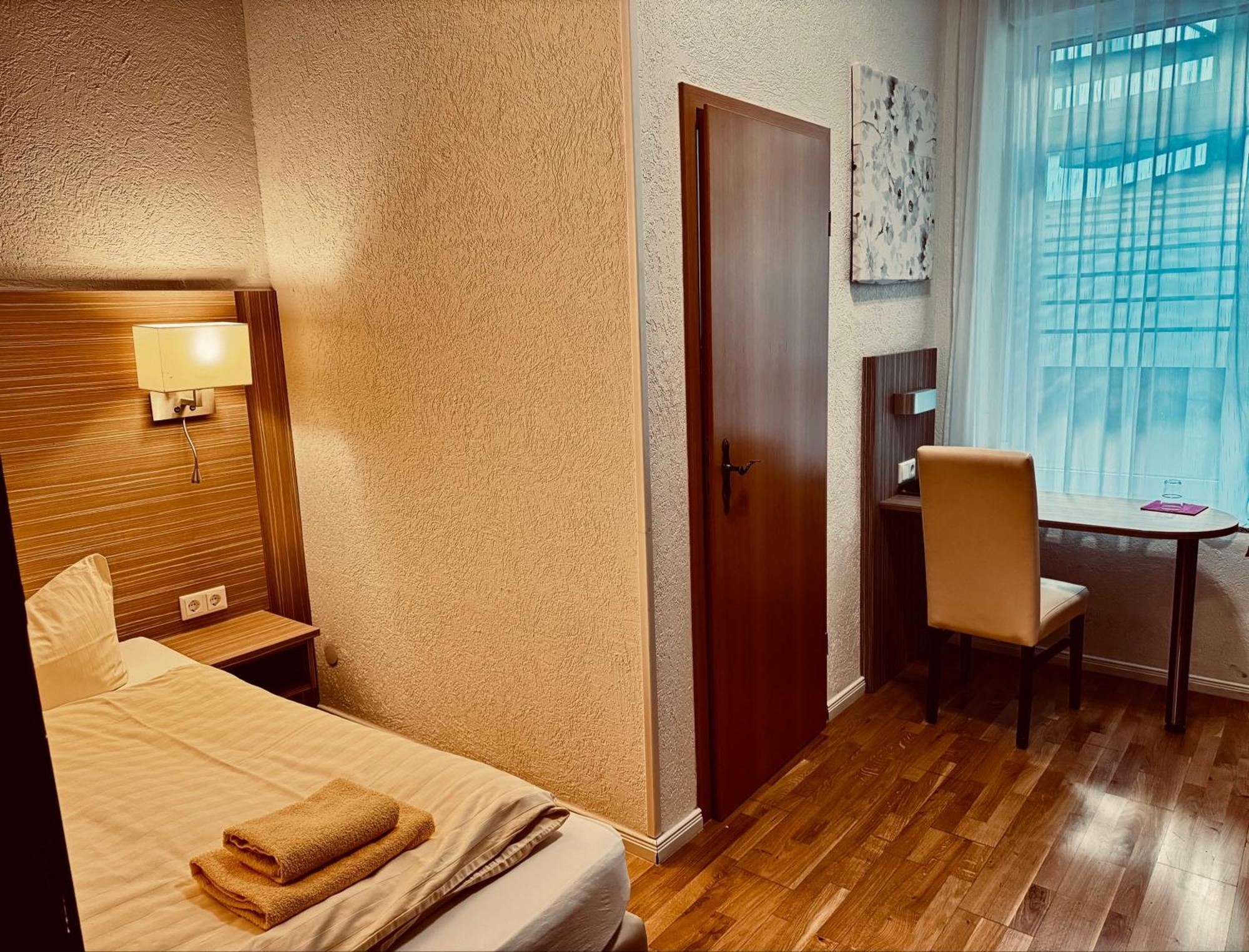 Hotel Goldener Anker Torgau Exterior photo